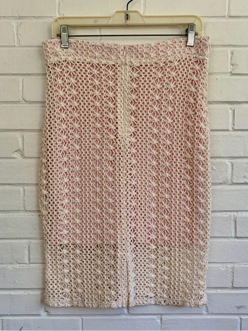 Free People Cream & Blush Honeycomb Crochet Midi Skirt, SZ 10 - Picture 5 of 9